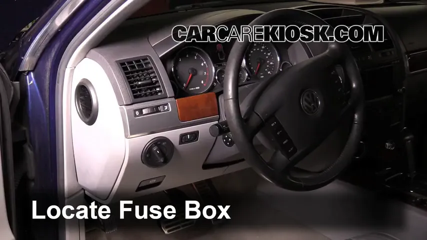 2006 Volkswagen Touareg 4.2L V8 Fuse (Interior) Check